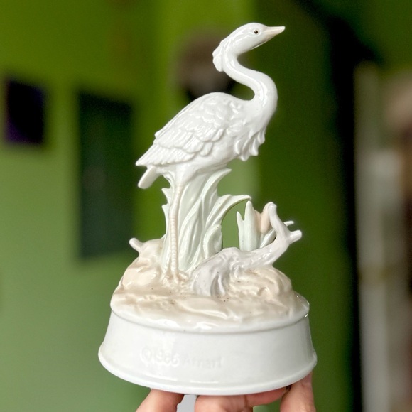 VTG Marsh Bird White Egret Musical Figurine Cottagecore Cabin Accent Decor - Picture 5 of 8